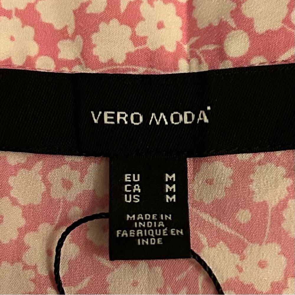 Wrap short skirt, pink with white flowers, size medium - Picture 8 of 13